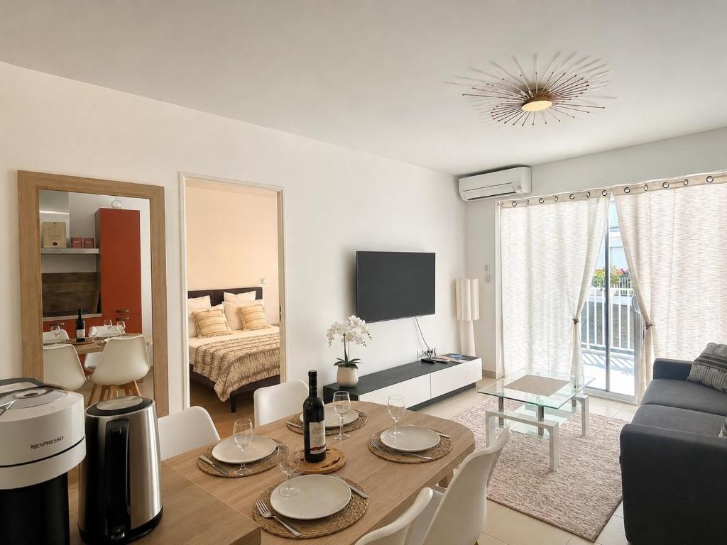 Cannes Centre - Appartement T2 - Terrasse, Clim & Parking - Idéal Congrès