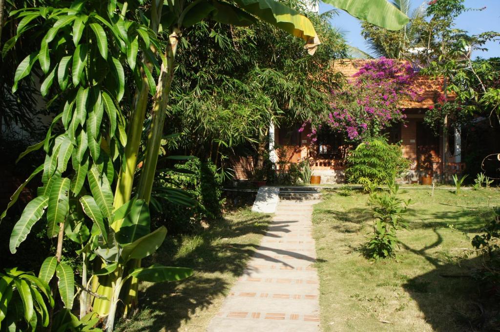 Zahrada ubytování Phu Quoc Kim - Bungalow On The Beach