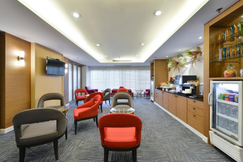 فضای داخلی Centre Point Plus Hotel Pratunam در بانکوک - تصویر ۳