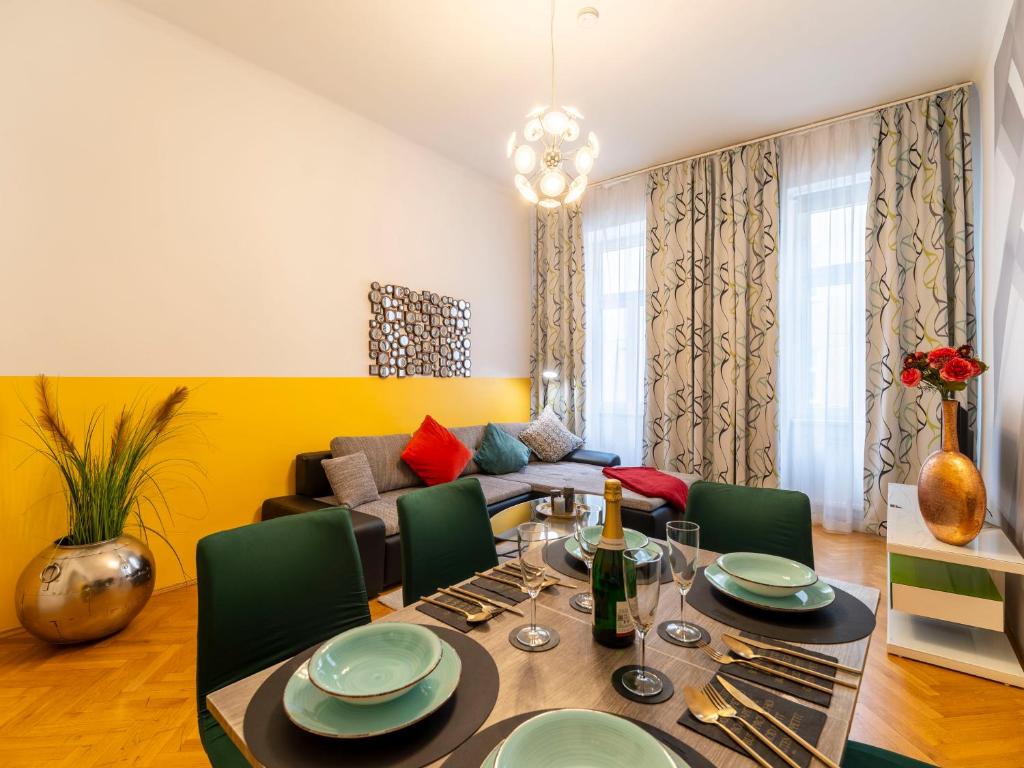 2 Bedroom Apartment for 6 near Augarten, Donaukanal & U2 Taborstraße