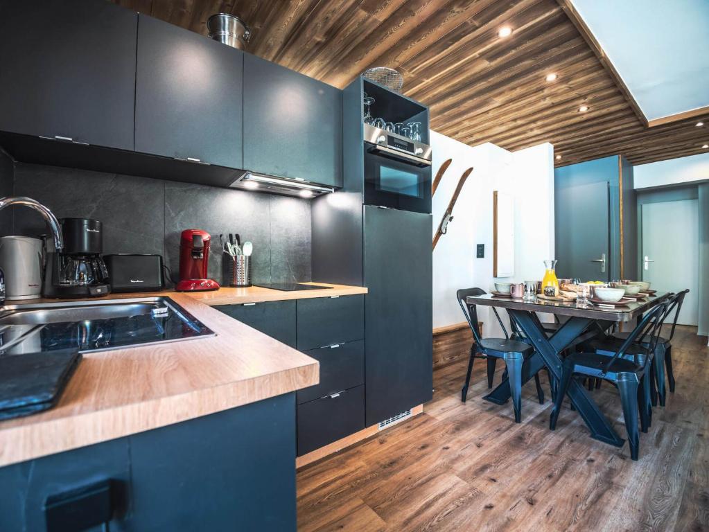 Résidence Rond Point Des Pistes B - Appartement rénové·Départ et retour ski aux pieds· MAE-2414