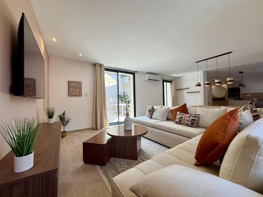 Le Patio Henri - Clim, suite & cour privée