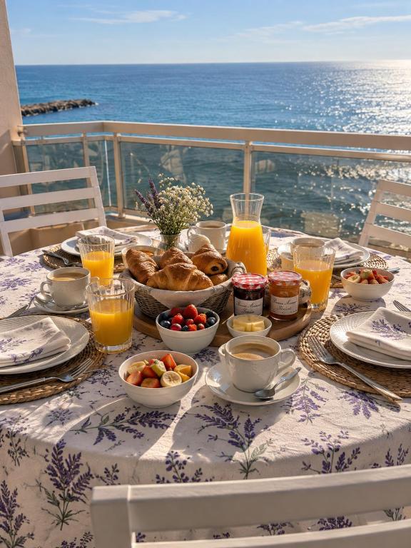 Résidence RIVA - Appartement d'exception en front de mer à Menton - Vue mer exceptionnelle - Grande terrasse