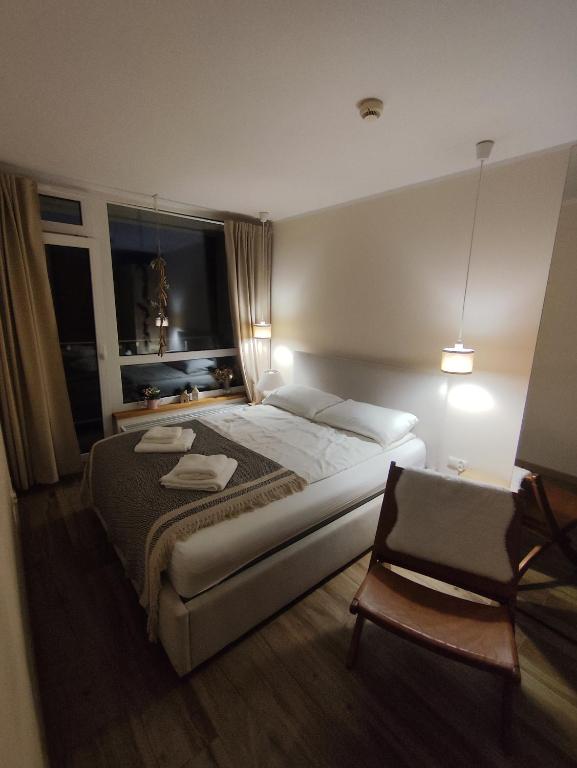 HEARTH HILL VIEW APARTMENT - Housity