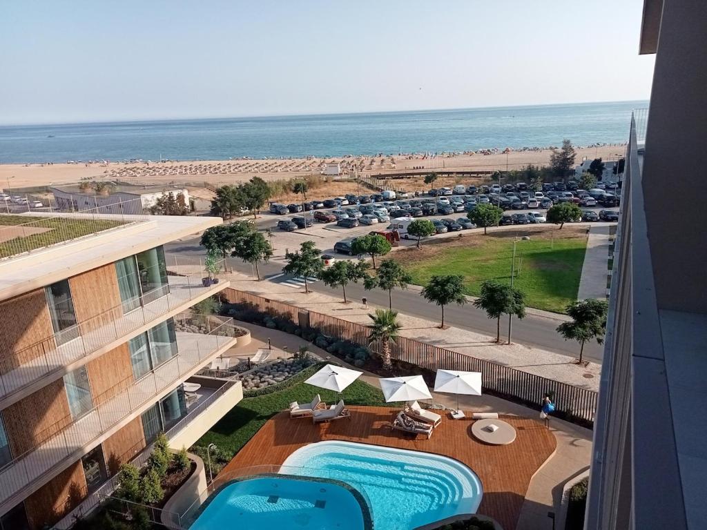 Horizon 407 - 2-Bedroom, Ocean View, Pool, garage