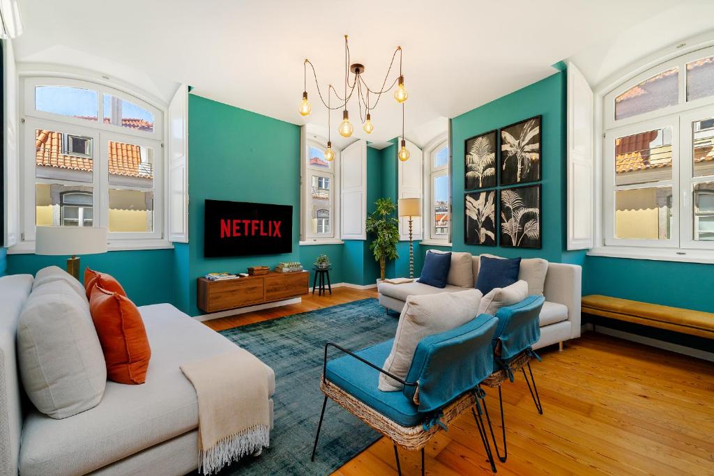 WHome Colorful Portuguese-Style Apartment in Chiado