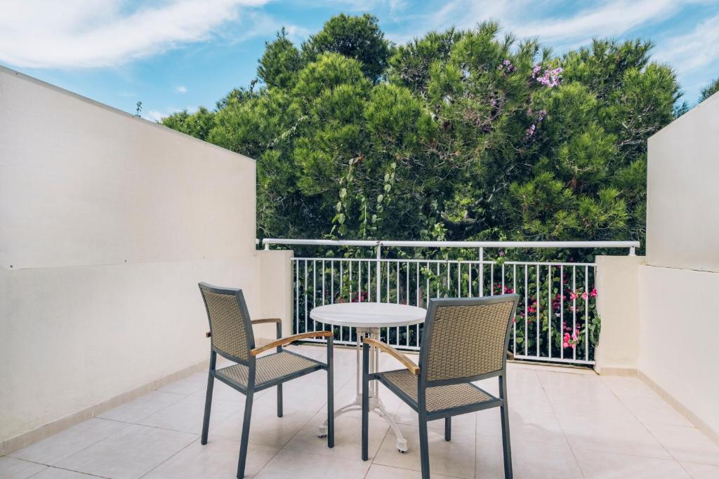 Iberostar Waves Club Cala Barca All Inclusive - 