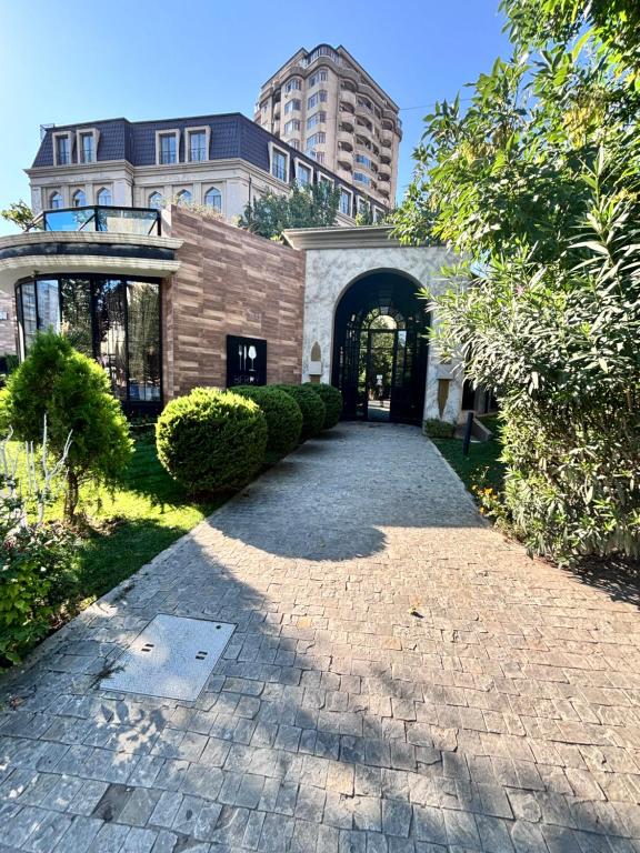 Home0828 در باکو