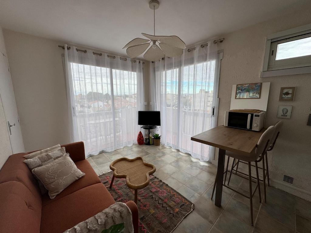 Modern apartment - 2 people