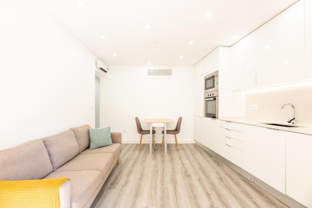 Peaceful 2 bedroom apartment located in São Vicente Villa
