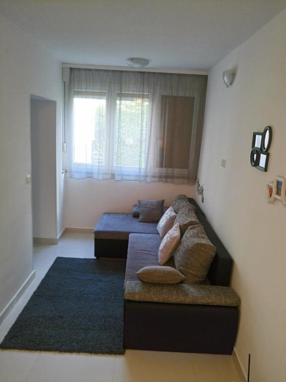 Posedenie v ubytovaní Petra apartment