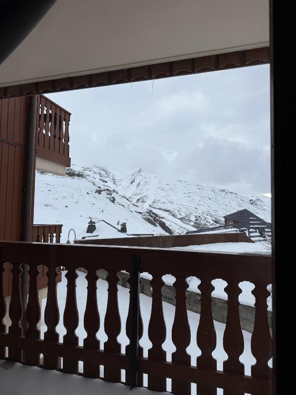Residence Cheval Blanc, Ski In-Out with WiFi in Val Thorens, "V24" by Versant Collection
