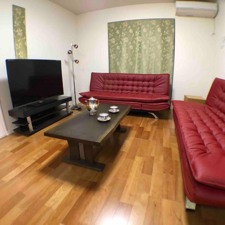 Shinjuku House 3min to Station - 4BR 10 Beds up to 12 Guests