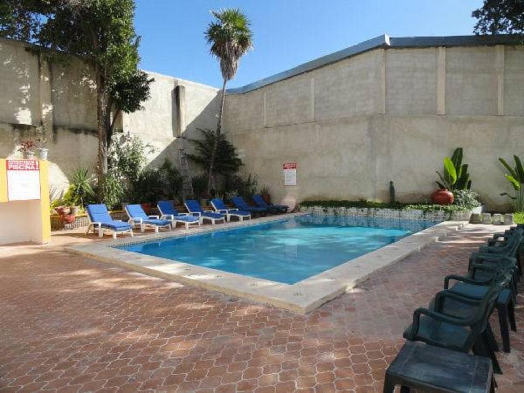 Bazén v ubytování Hotel Las Dalias Inn nebo v jeho okolí