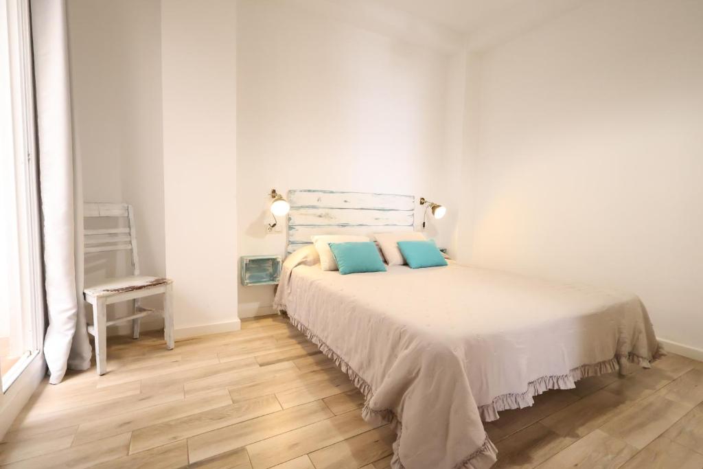 Galicia A - Renovated Studio with Patio in Arroyo de la Miel Centre