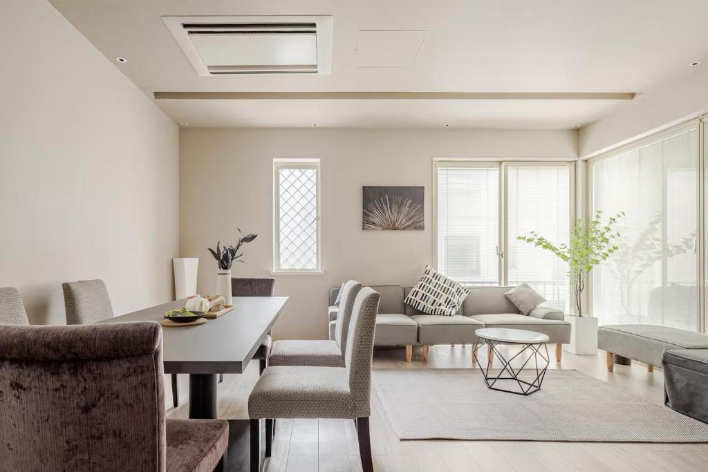 Shin-Koiwa 5 Min Spacious Private House for 7 Near Shopping Street