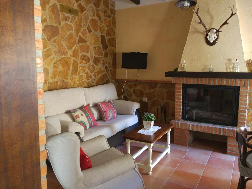 TV a/nebo společenská místnost v ubytování Casa Rural Sierra De Coripe