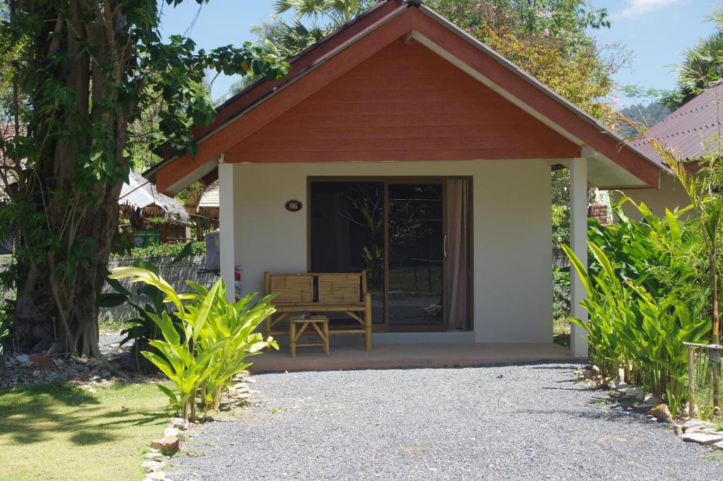 Thai House Beach Resort - Tweepersoonskamer Met Uitzicht Op De Tuin