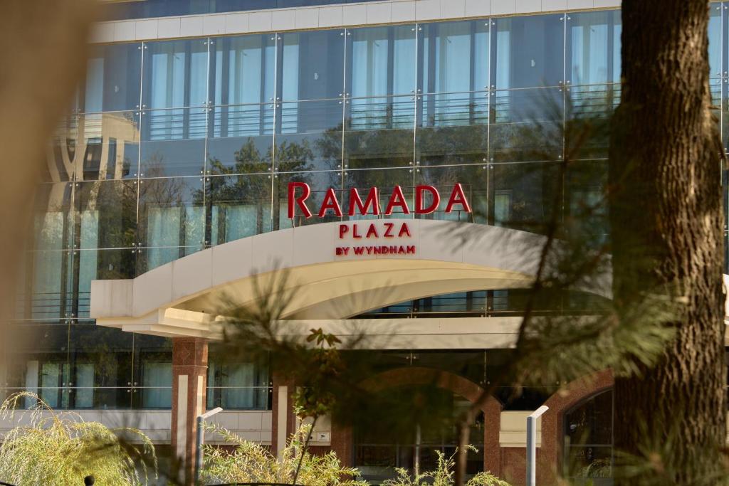 Ramada Plaza by Wyndham Tashkent در تاشکند