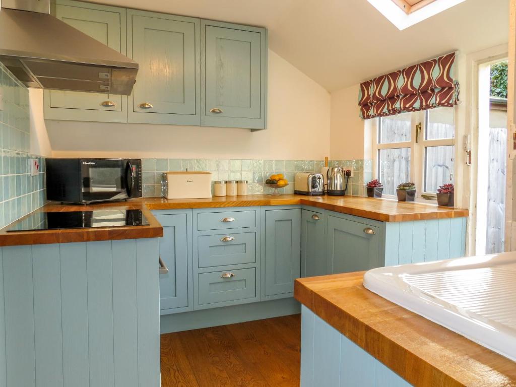 Thimble Cottage - Aldeburgh Coastal Cottages 4