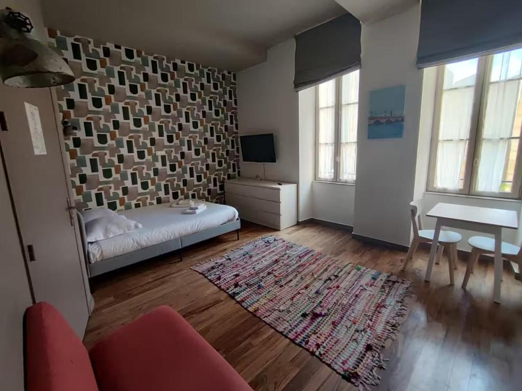 Appartement 1er étage sur cour aux Chartrons