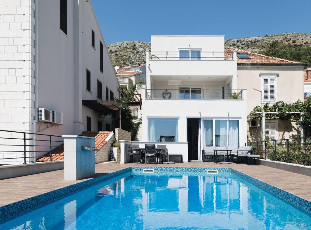 Residence top location apt. 1 Marghareta with sea view