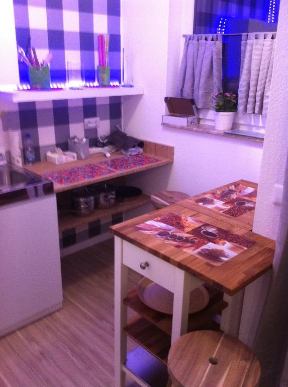 Kuchyň nebo kuchyňský kout v ubytování Mini-Ferien-Suite Hildesheim