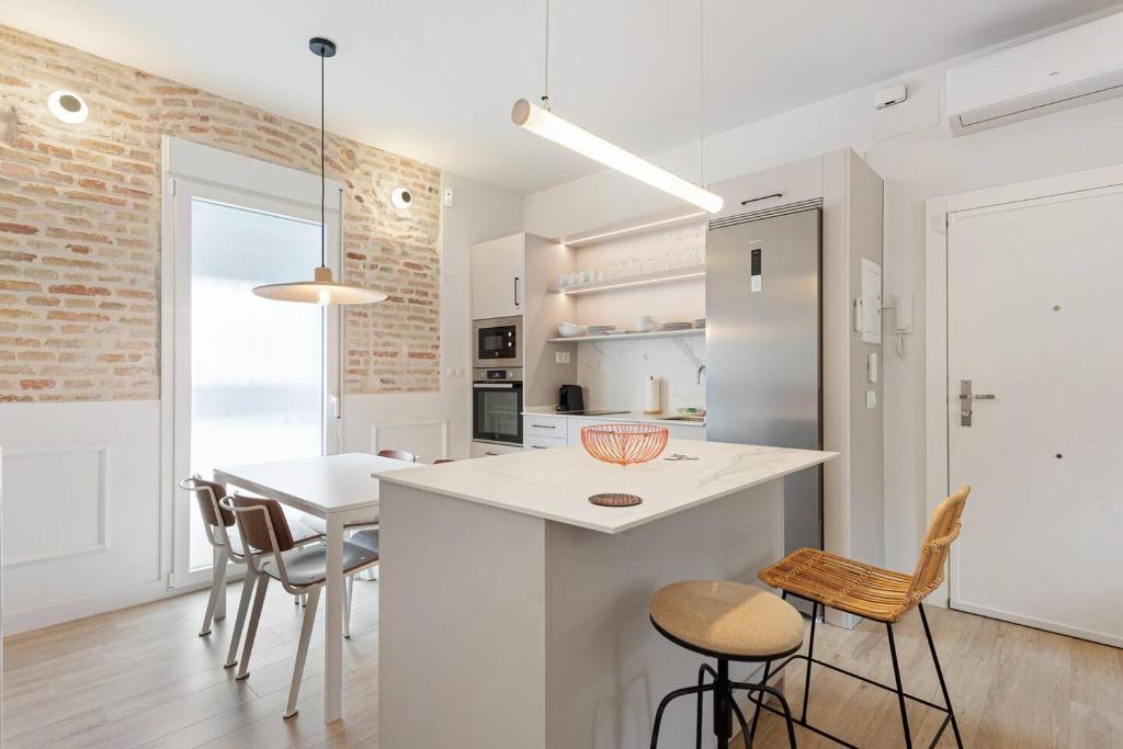 Chic apartment steps from the beach