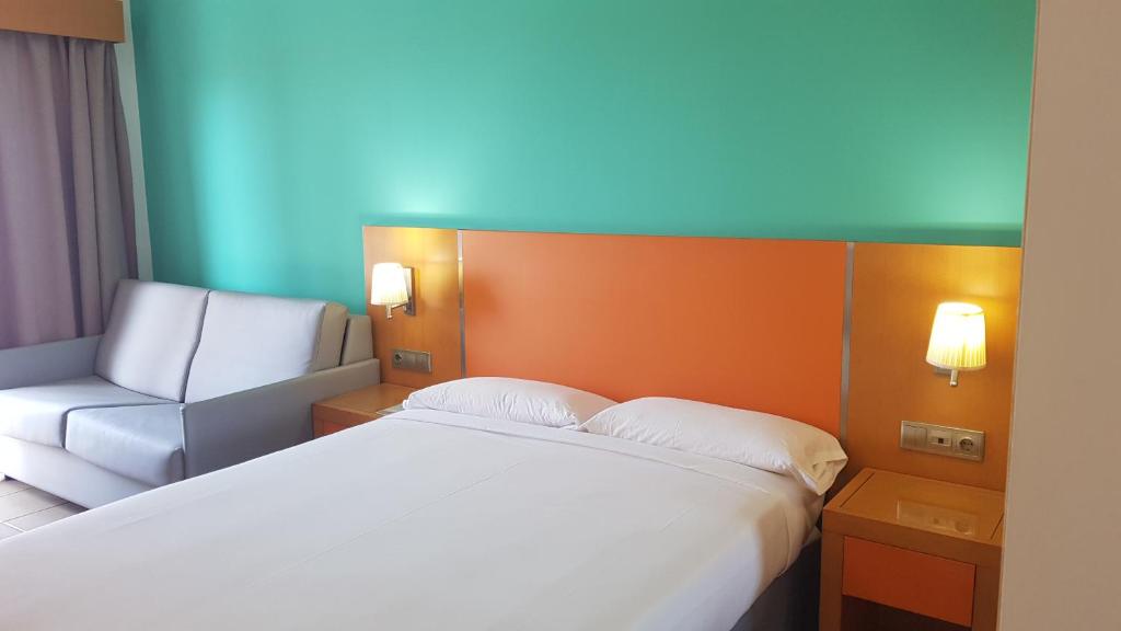 Hotel Chatur Costa Caleta - 