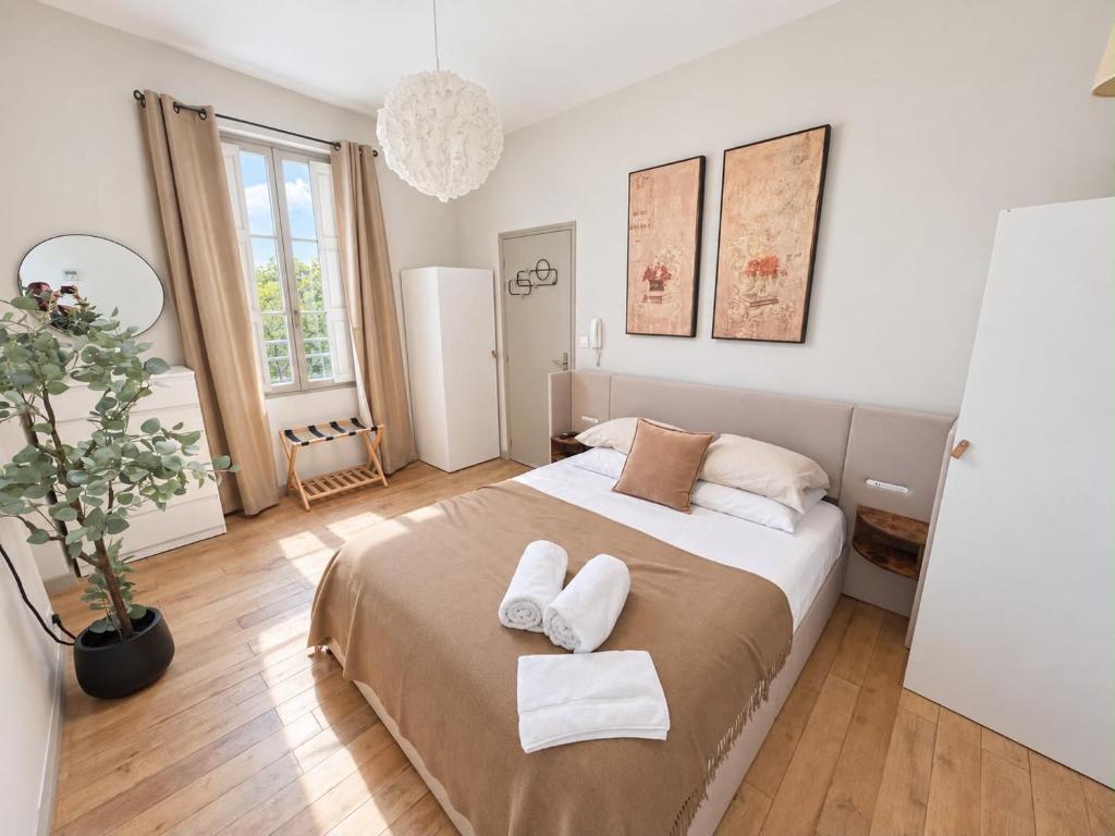 Au cœur des Papes, dans bâtisse de charme studios & appartements en cœur de ville