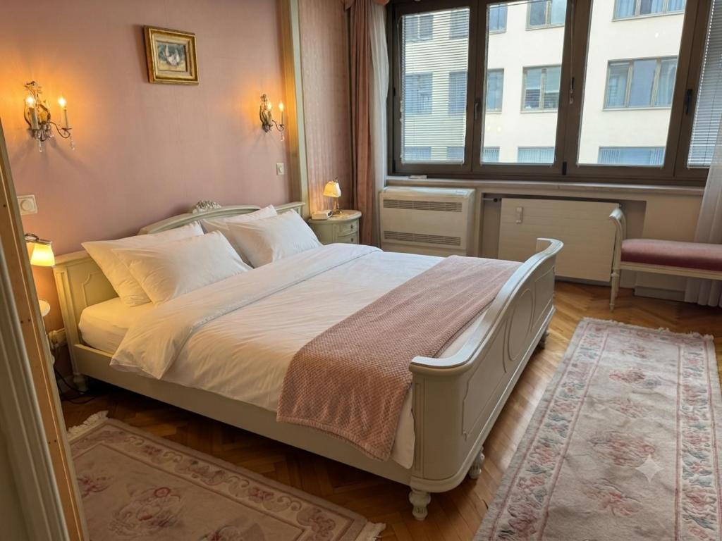 2 BR, Vienna Charme, central, Stephansplatz