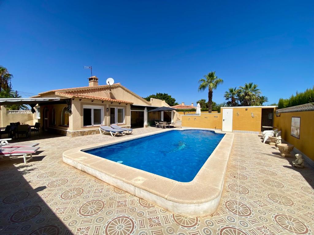 Villa Florida Familie Villa met groot privézwembad