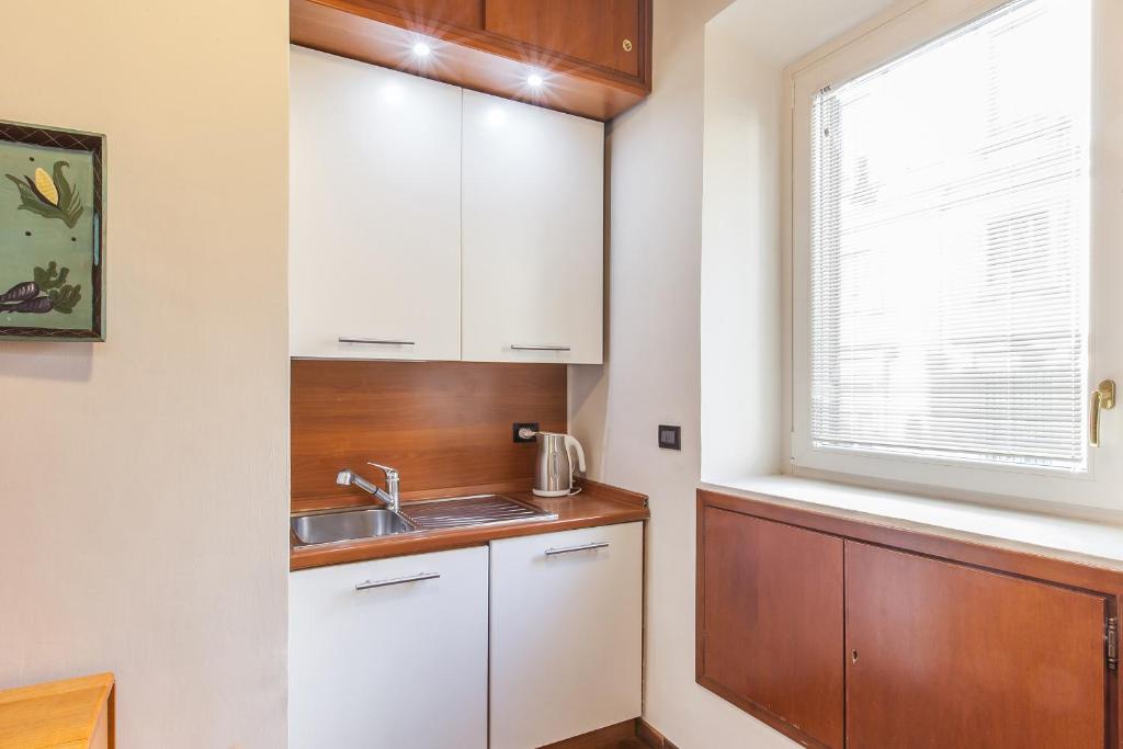 Kuchyňa alebo kuchynka v ubytovaní Rent Home In Rome