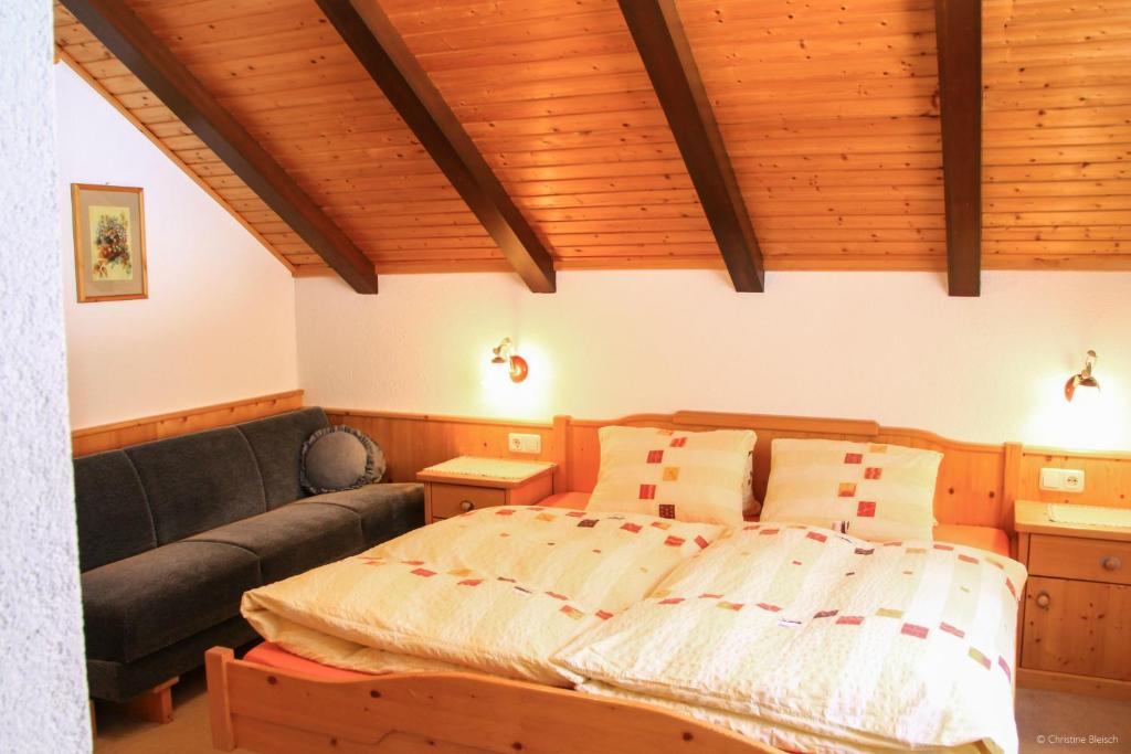 Posteľ alebo postele v izbe v ubytovaní Apartment Bleisch