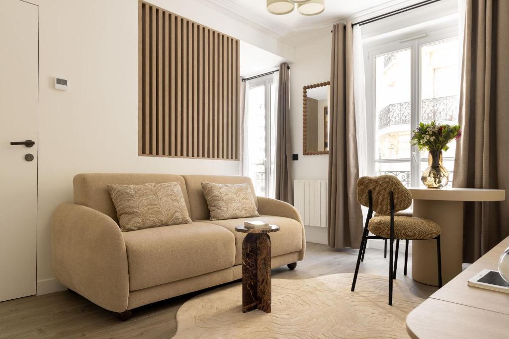 Stunning A C flat –1BDR 4P– Alésia
