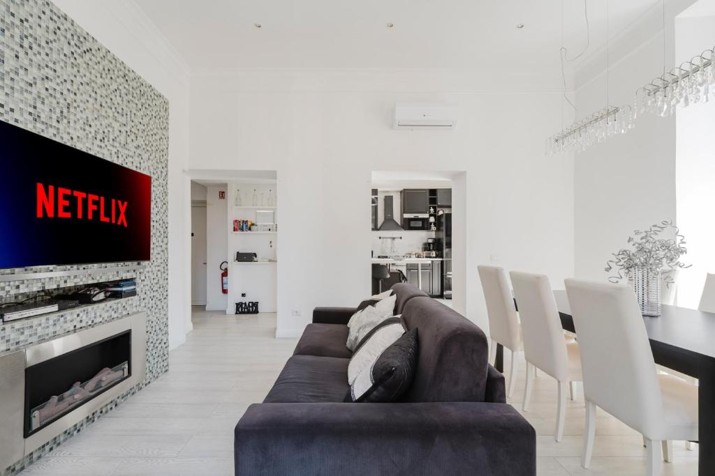 Vatican Luxury Apt 3 Bedrooms 4 Bathrooms