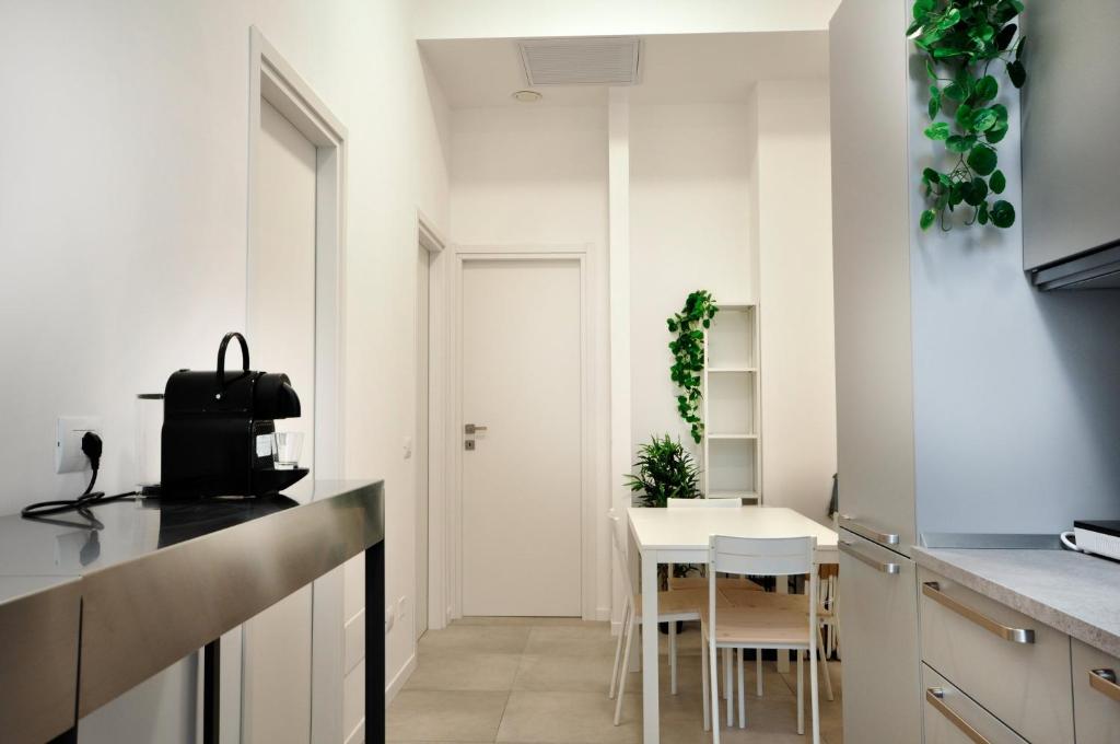 8 Bedrooms & 8 Bathrooms - Milan Certosa