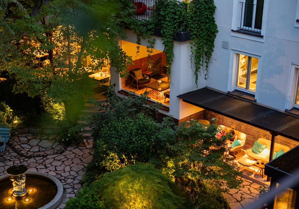 HOTEL & VILLA AUERSPERG Urban Hideaway since 1892