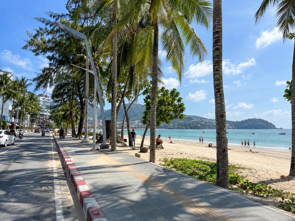فضای داخلی Sunray Beach Hotel Patong در پوکت - تصویر ۳