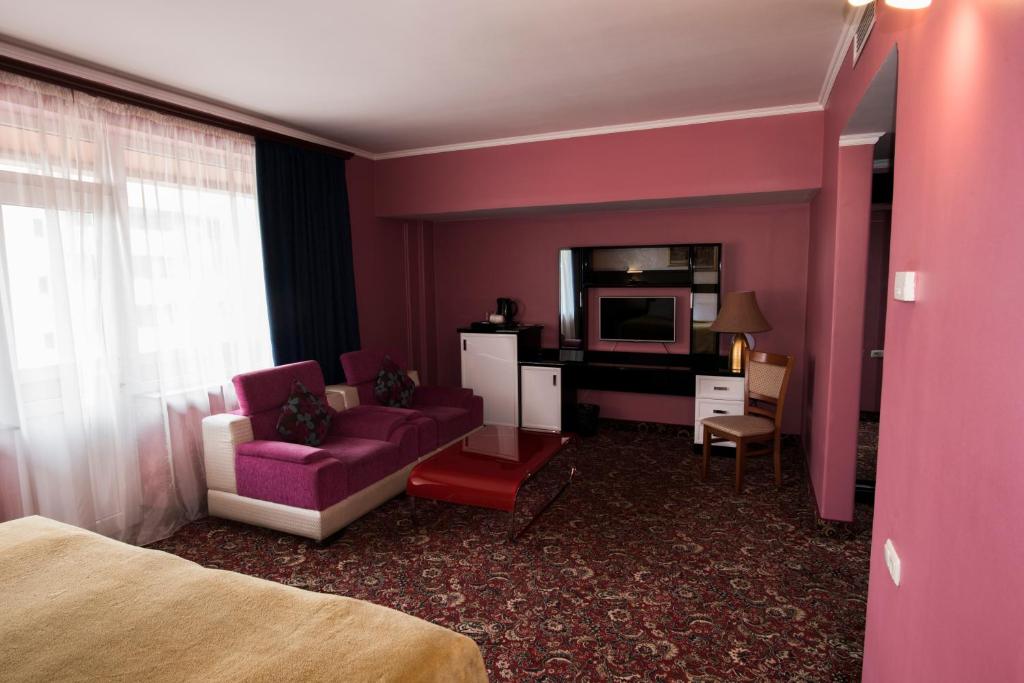 Posezení v ubytování Erebuni Hotel Yerevan