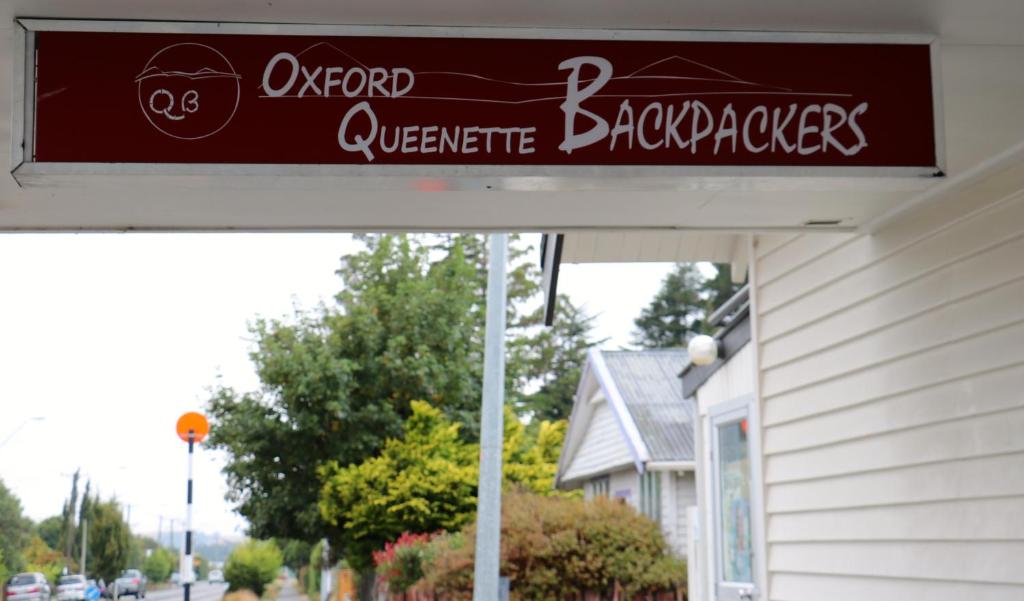 Oxford Queenette Backpackers imagem principal.