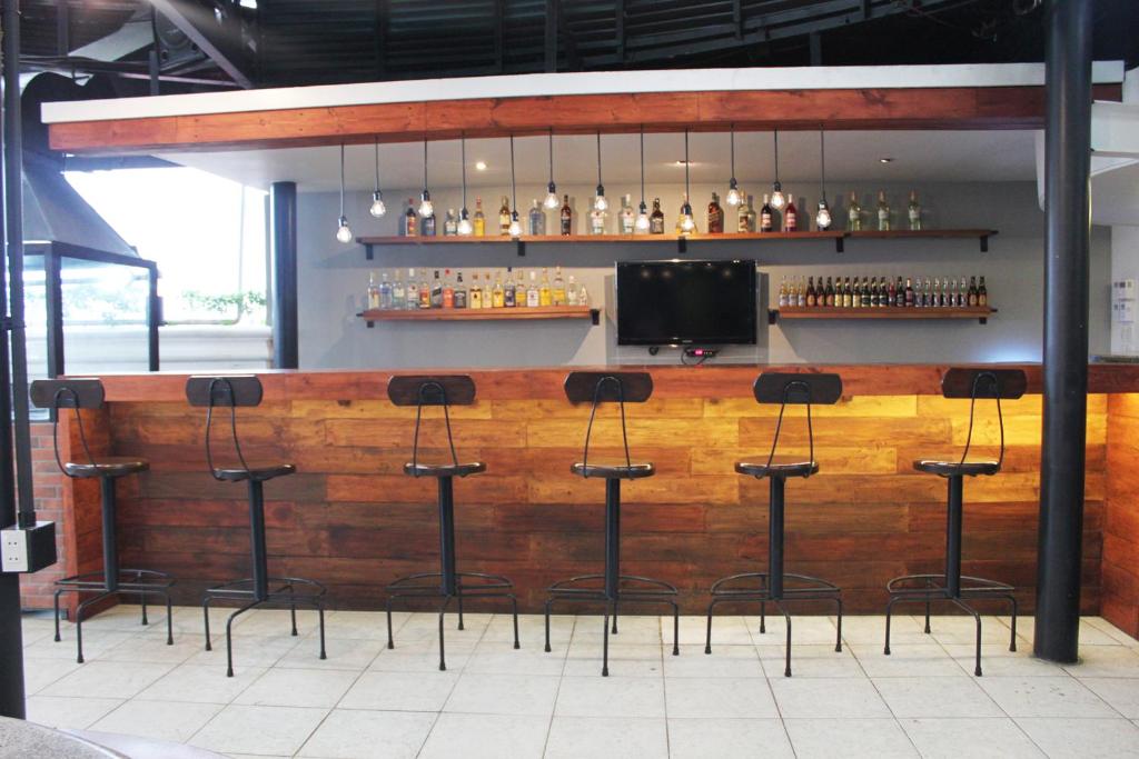 Lounge nebo bar v ubytování Urban Travellers Hotel