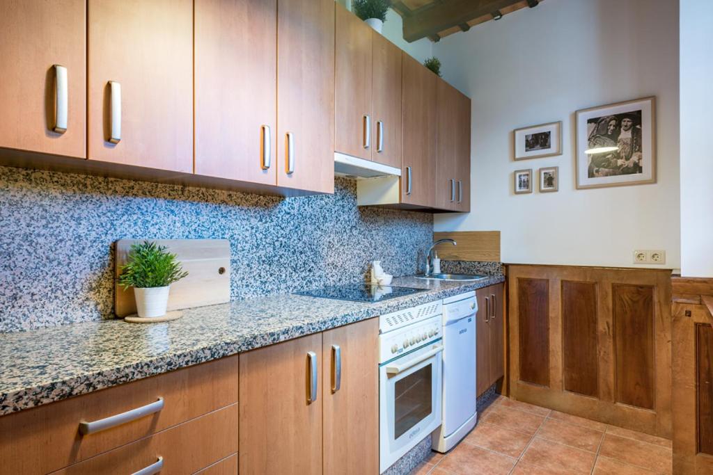 Una cocina o zona de cocina en El Aserradero