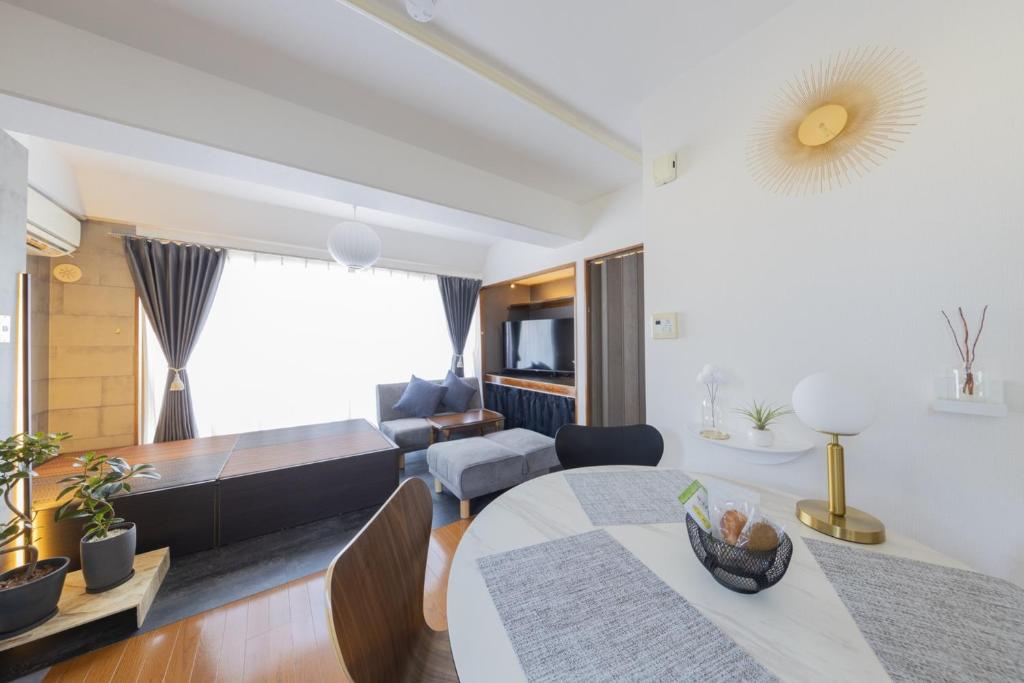 LiveStay HIROO - 1BR and Cozy Living Area, 5th floor NO elevator, 34m2, 1-3 ppl, Hiroo Area, from Stn 10 min to Shibuya