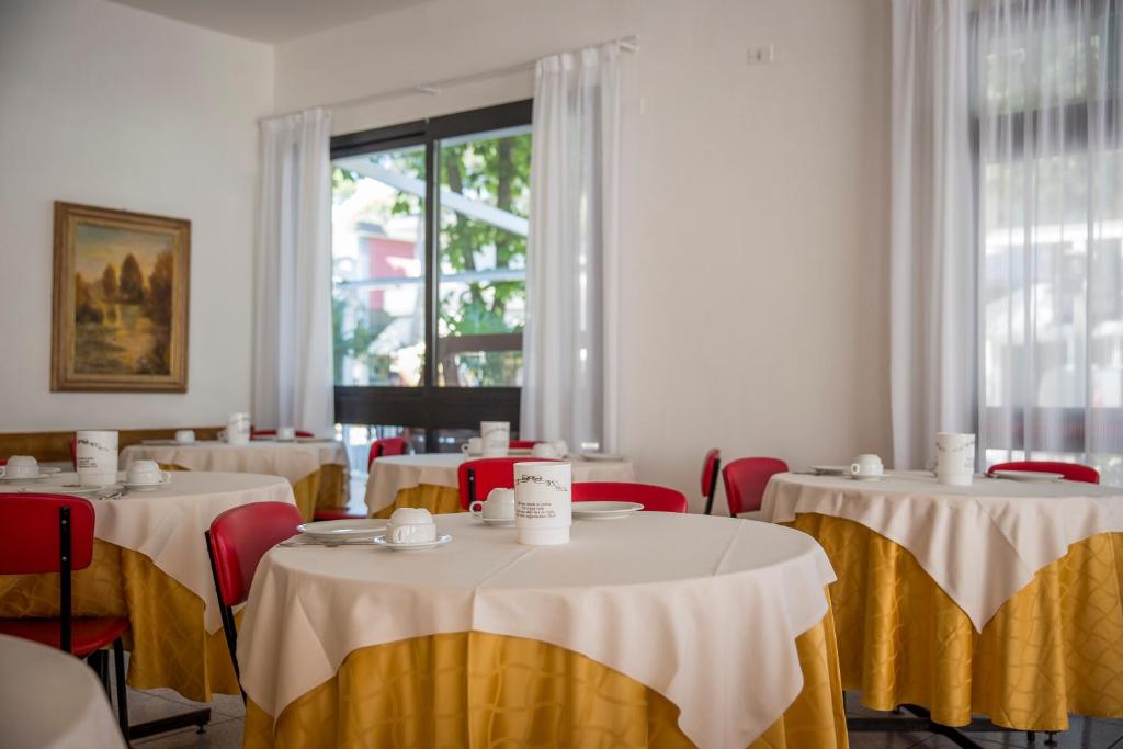 Restaurace v ubytování Hotel Meris