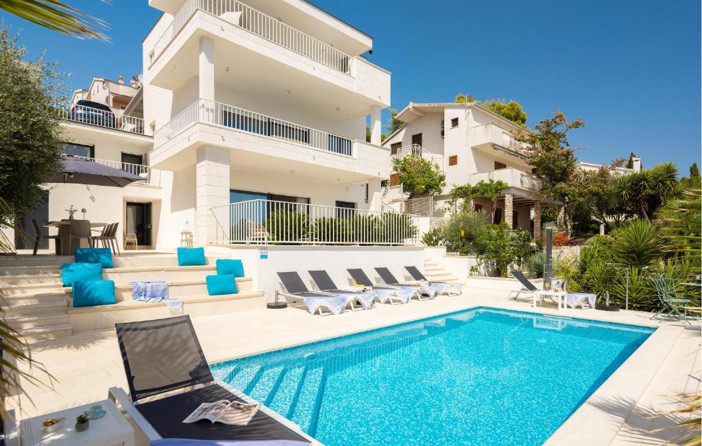 Cozy Home In Okrug Gornji With Private Swimming Pool, Can Be Inside Or Outside