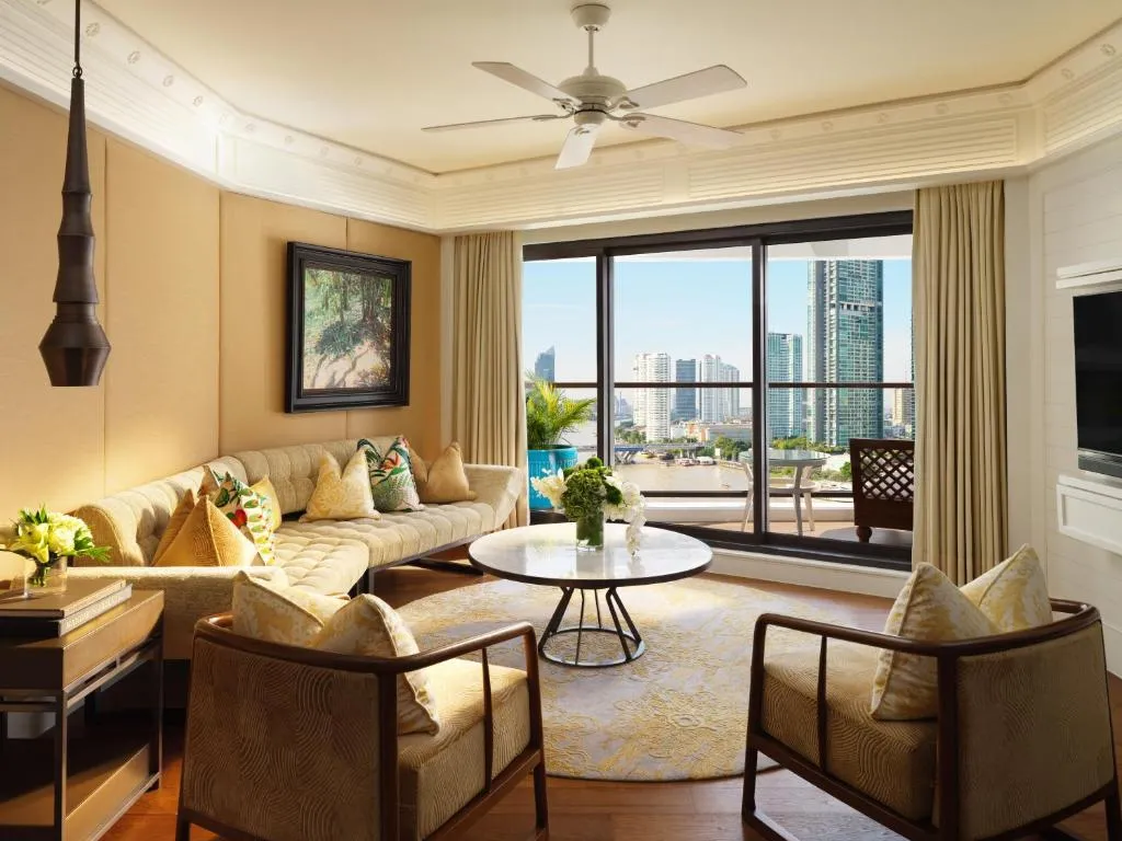 Deluxe One-Bedroom Suite Twin