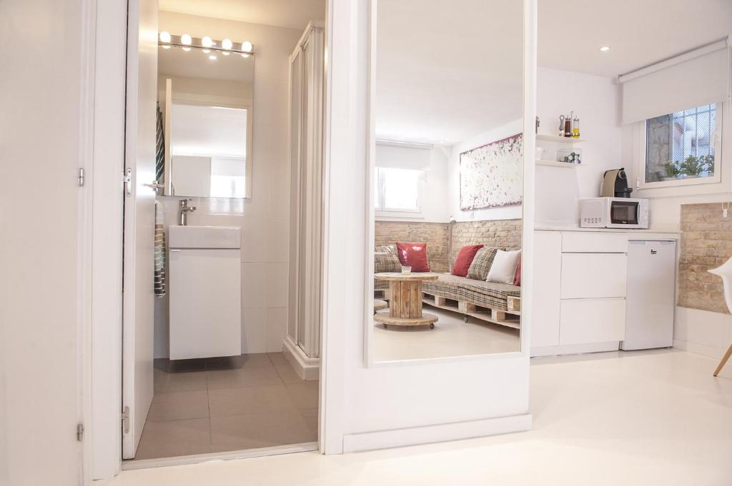 Kuchyň nebo kuchyňský kout v ubytování Studio Relax by Hello Homes Sitges