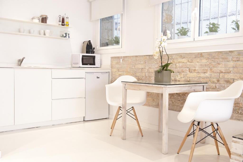 Kuchyň nebo kuchyňský kout v ubytování Studio Relax by Hello Homes Sitges