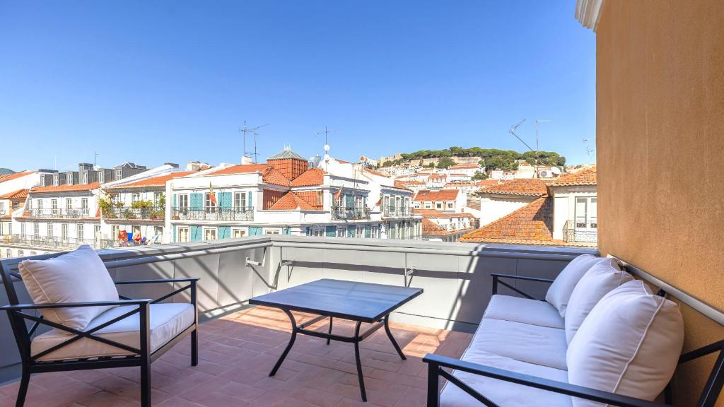 Chiado Terrace & Castle View 2BR by LovelyStay